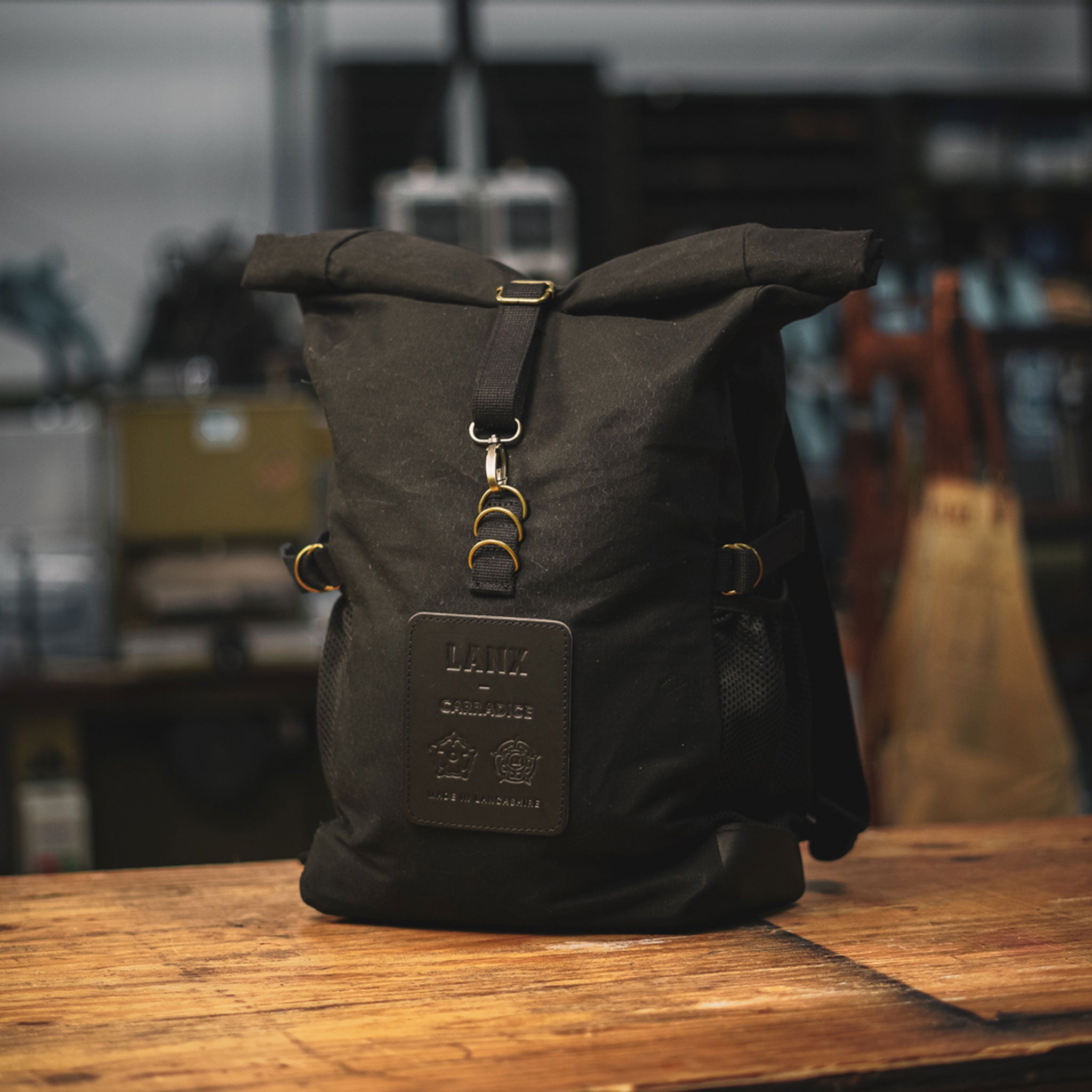 LANGDEN / BLACK